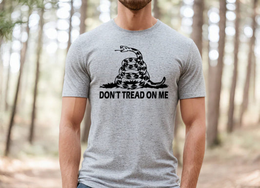 DON'T TREAD ON ME  TSHIRT