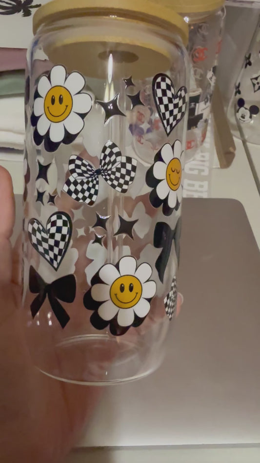 BLACK/WHITE FLOWER GLASS CUP WITH GLASS STRAW